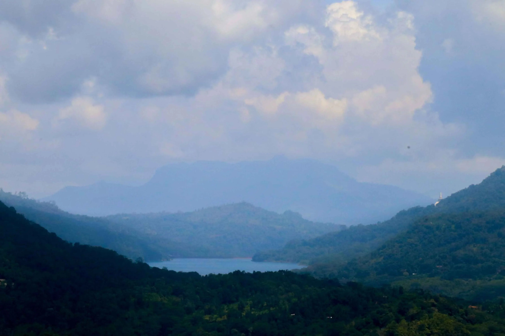 Отель Yoho Thuruliya Lodge