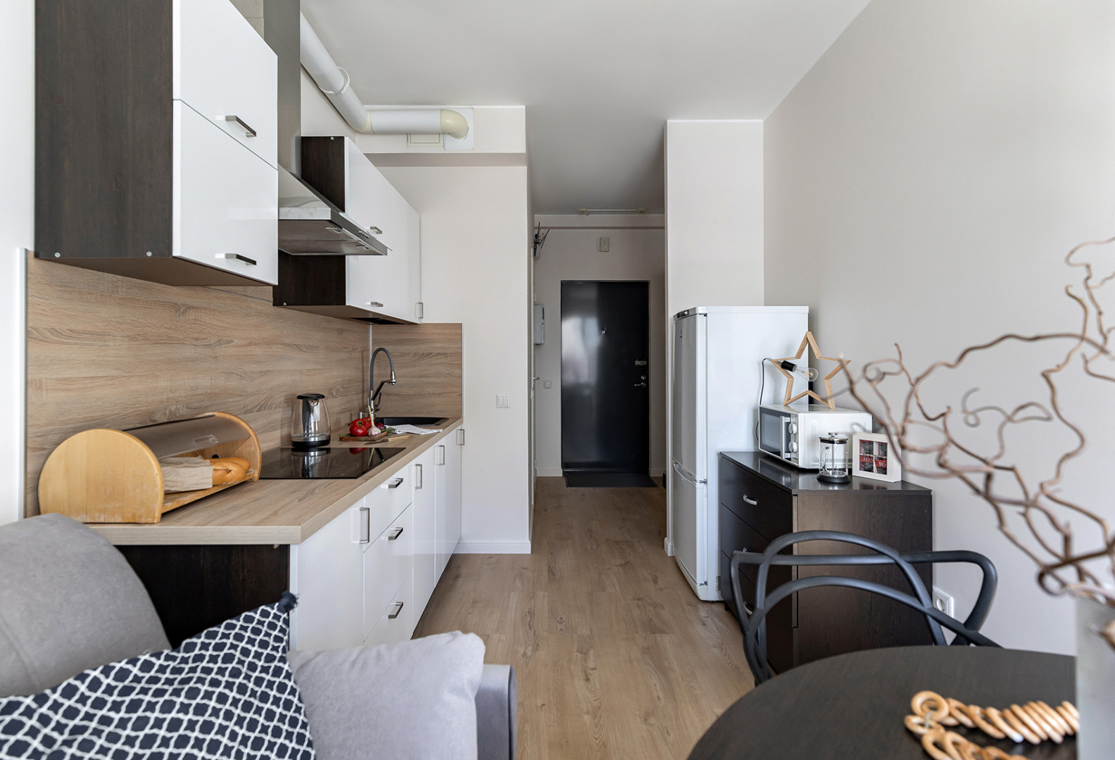 Квартира у клиники МЧС Piter Apartments (парковка, кондиционер)