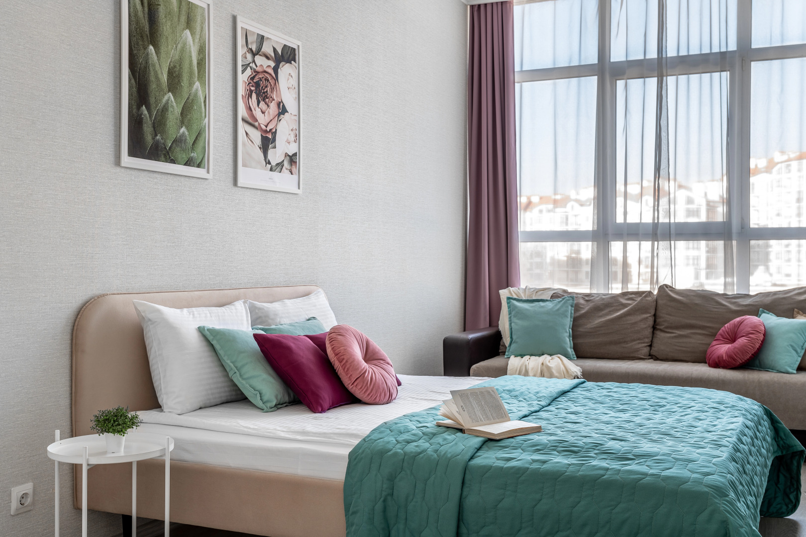 Квартира Просторная в Живописном Районе от Home Group apartments