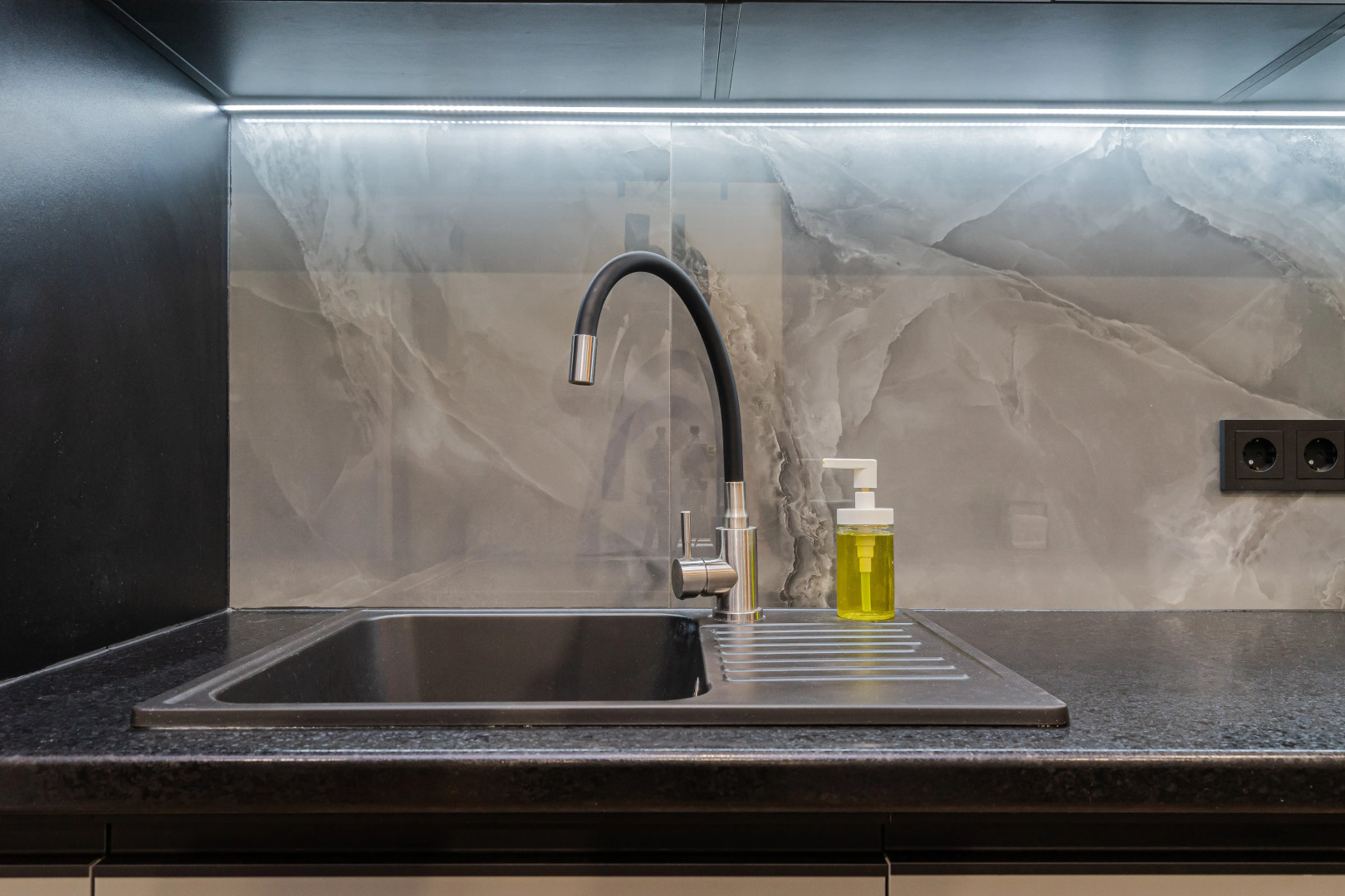 Квартира Люкс Посуточно в ЖК Жигулина Роща