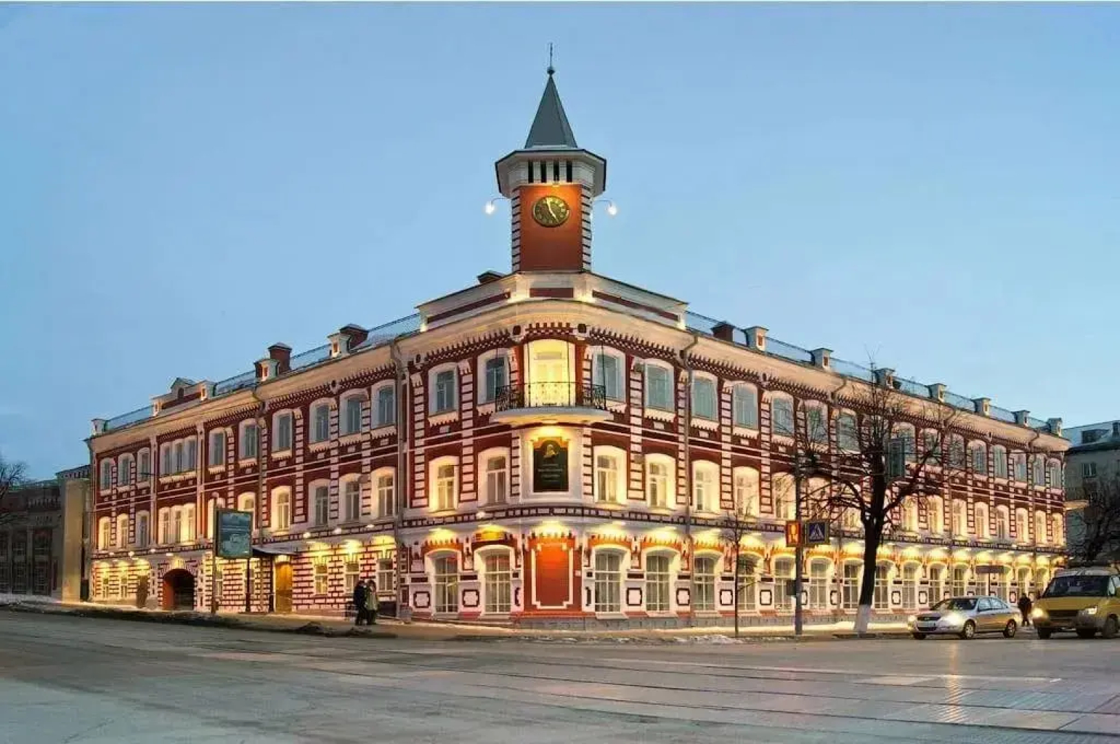 Апартаменты в центре с видом на Волгу