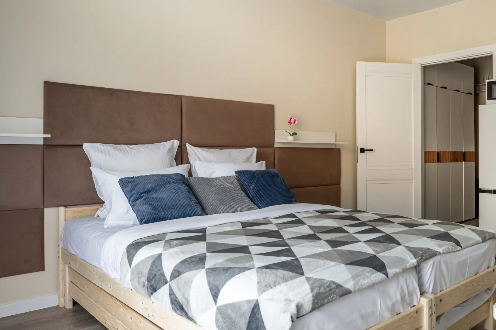 Апартаменты Летний 106  Апарт с Собственной Набережной в ЖК Летний