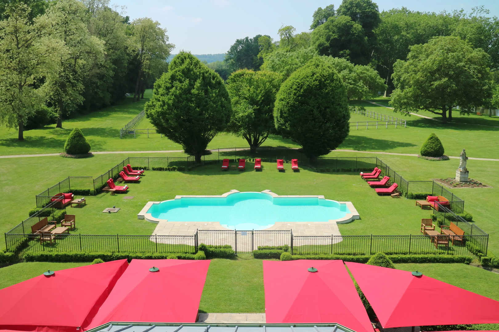 Отель Chateau de Courcelles