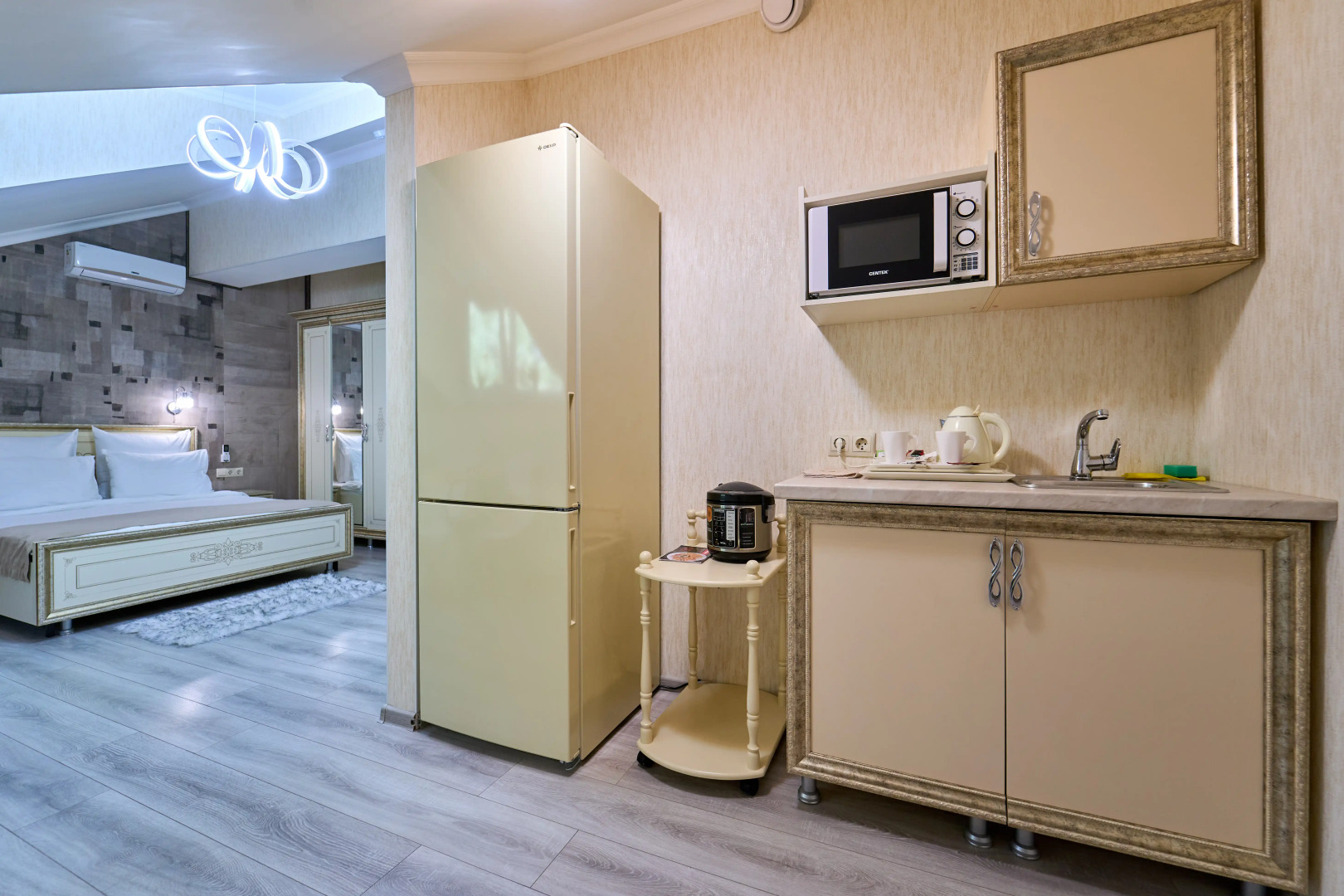 Отель Амбассадор