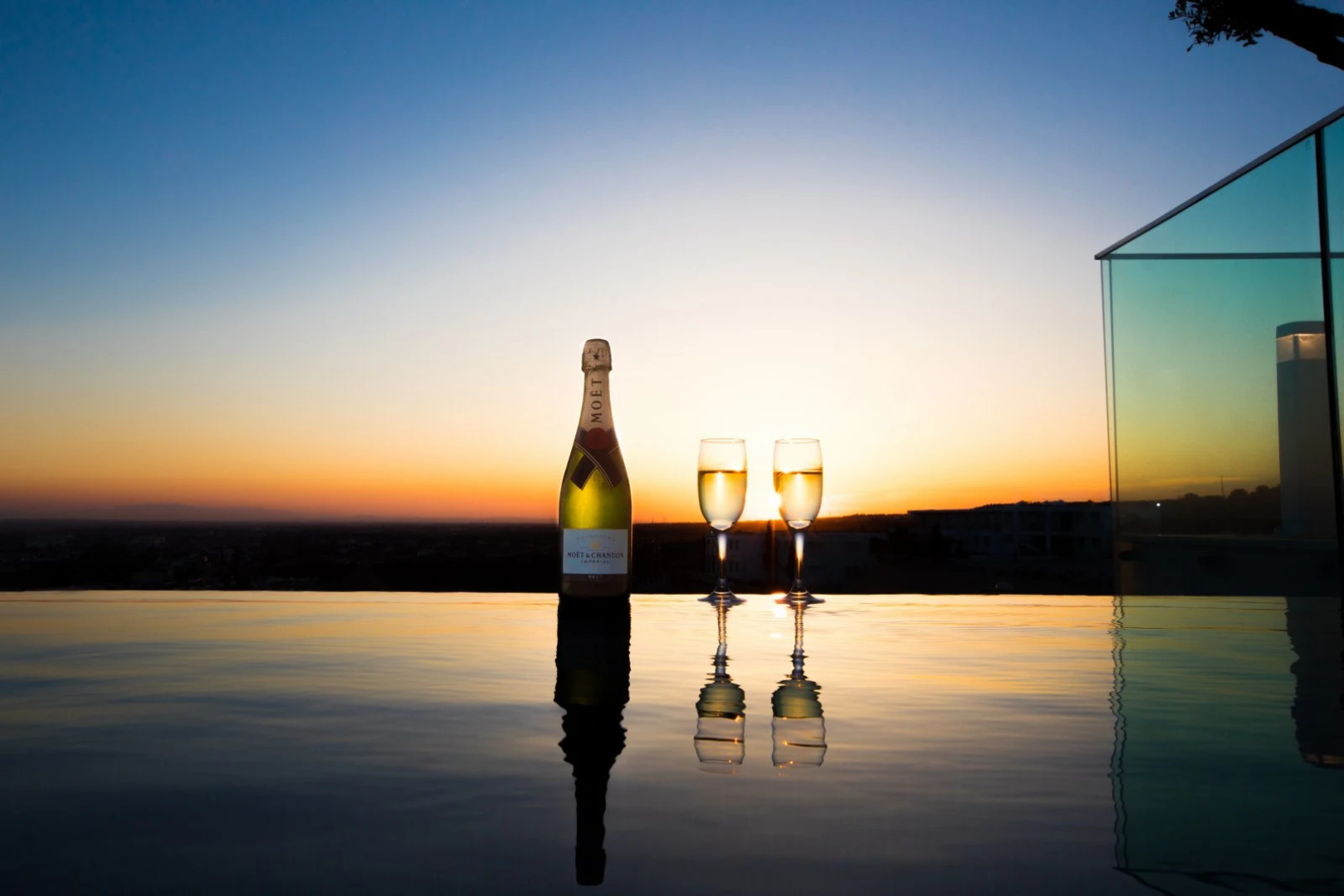 Отель Napa Suites