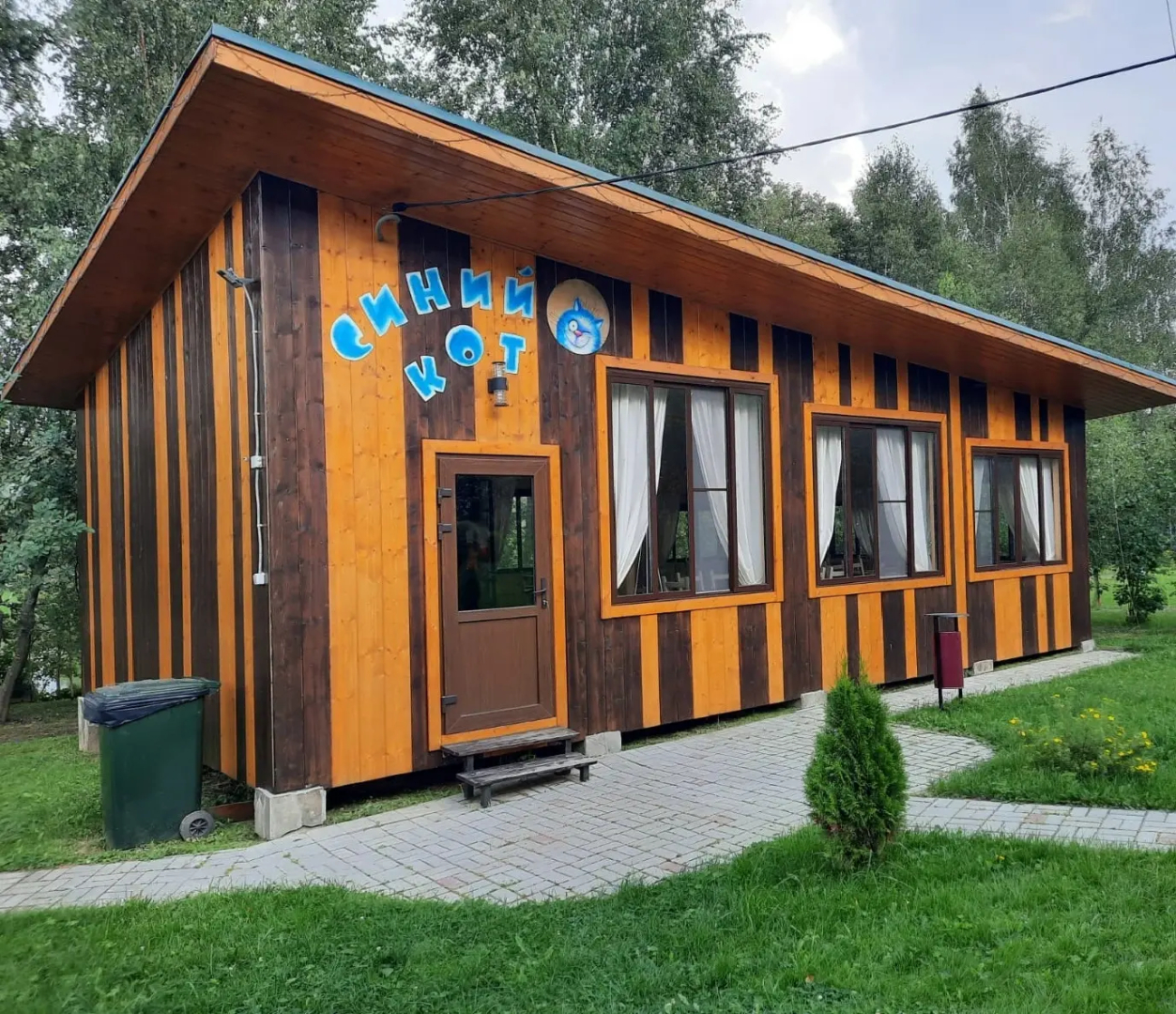 Частный дом коттедж с пятью комфортабельными спальнями