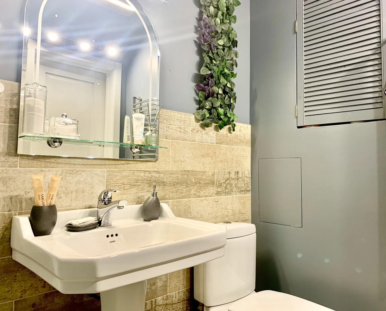 Апартаменты Argentum Home 78 Добровольческой бригады 40