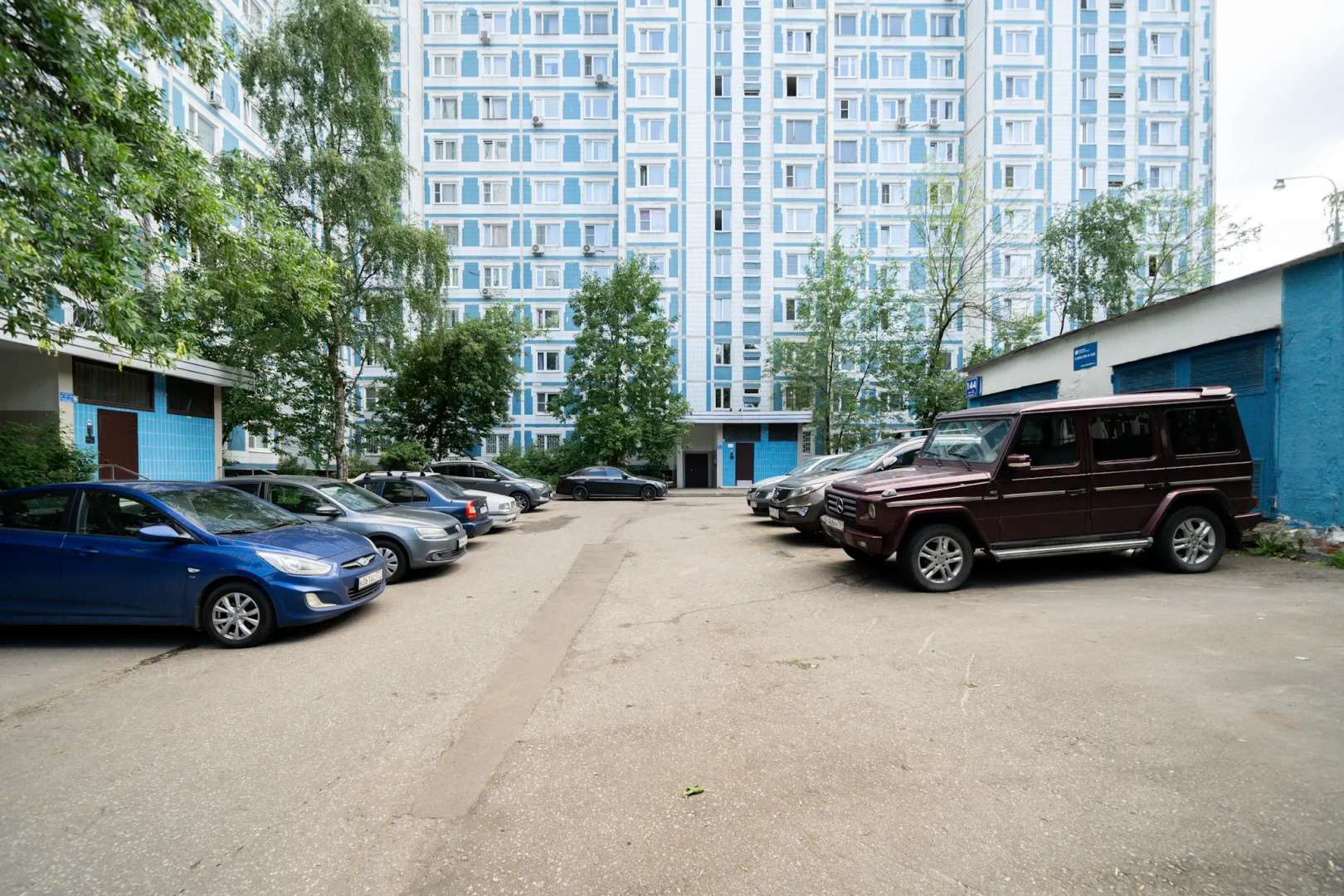 Квартира Стильная двухкомнатная квартира Natali apart на метро Пражская