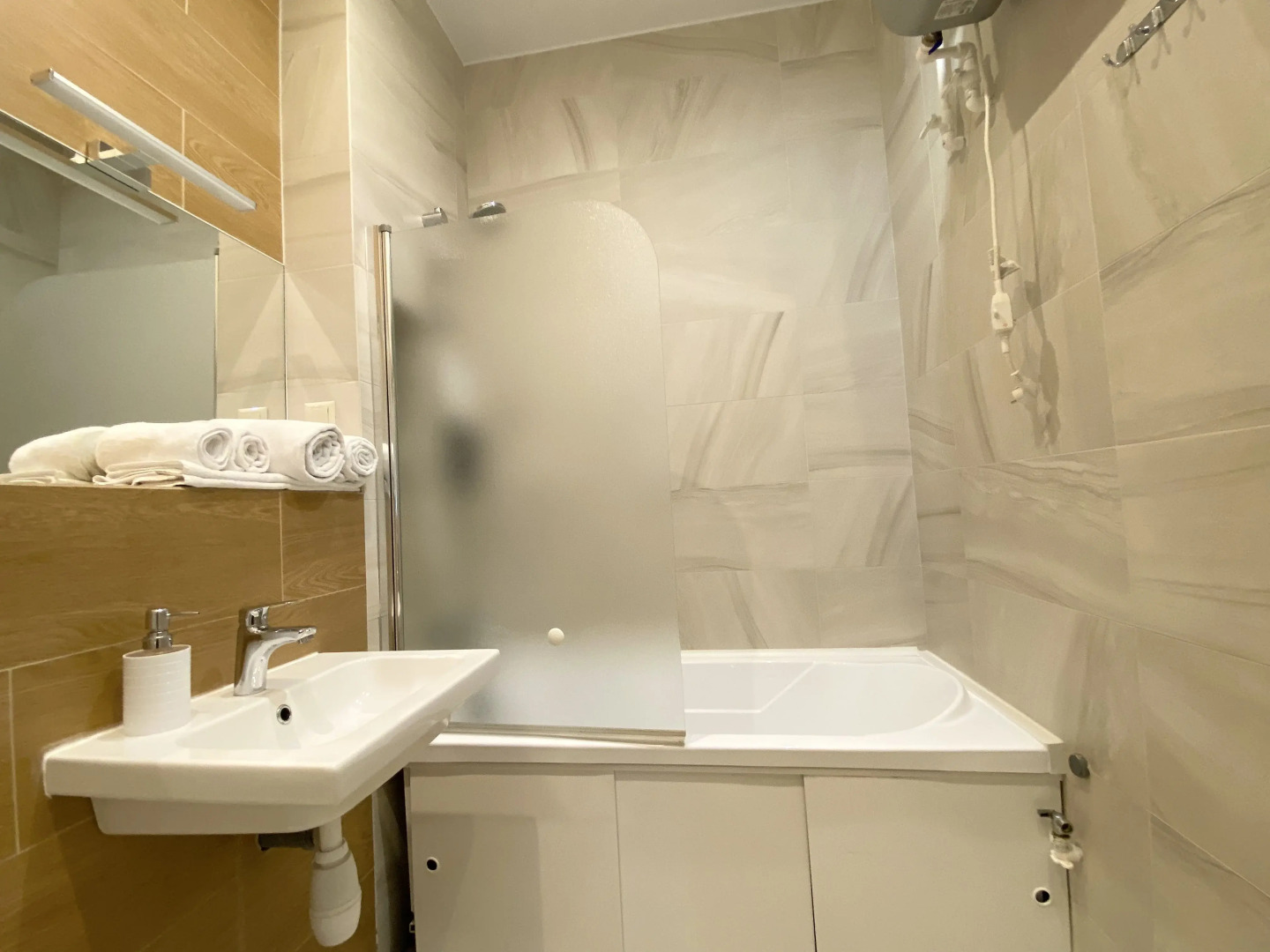 Апартаменты 226 (Воскресенская 59, 19 этаж)