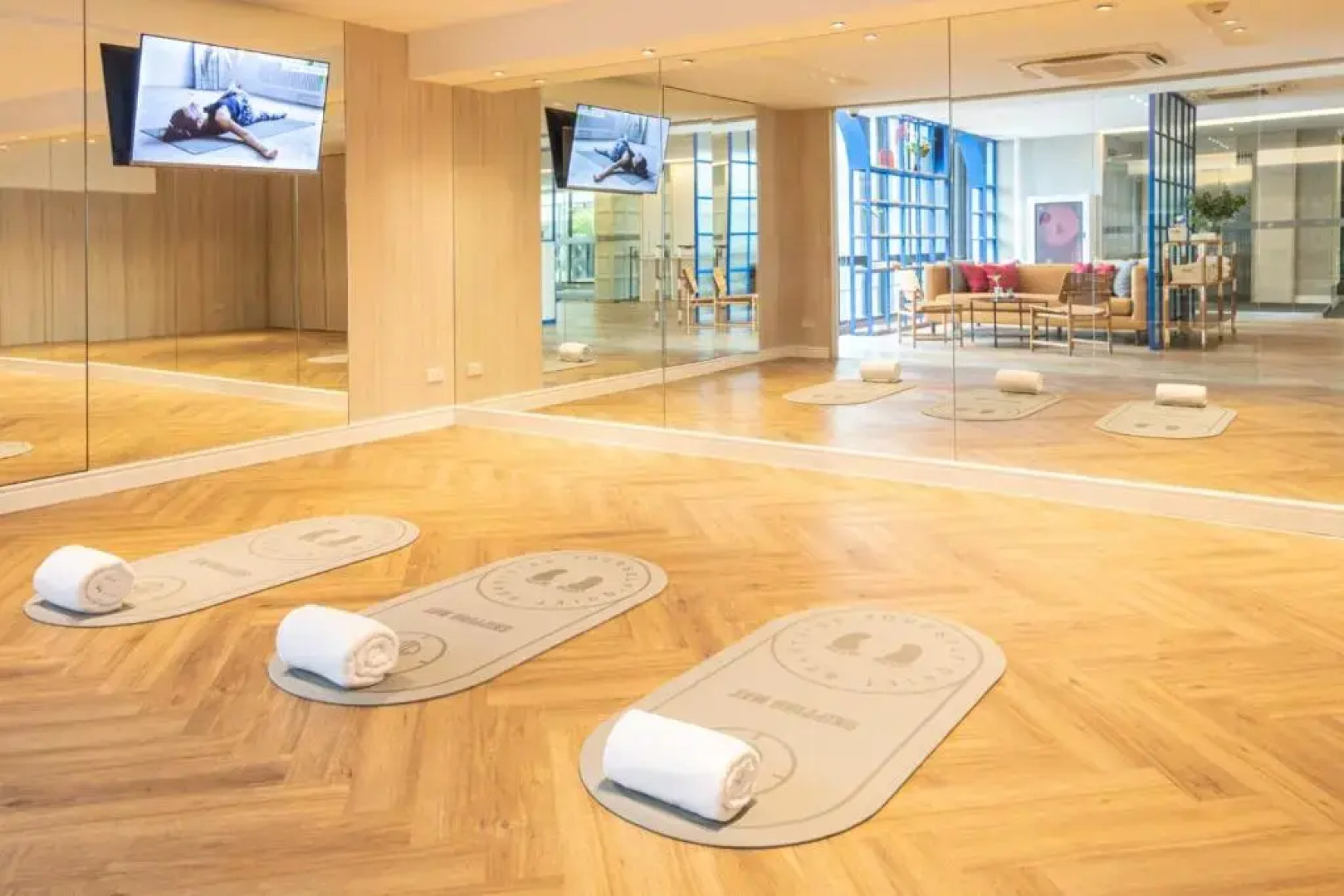 Отель Blue Hippo Hotel