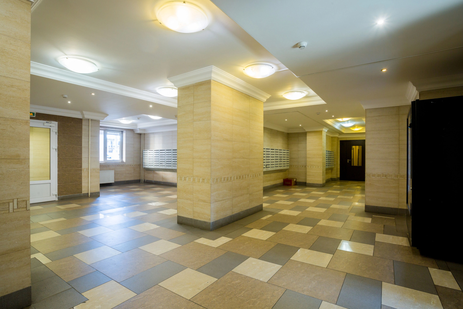 Апартаменты евро трёхкомнатные рядом с метро