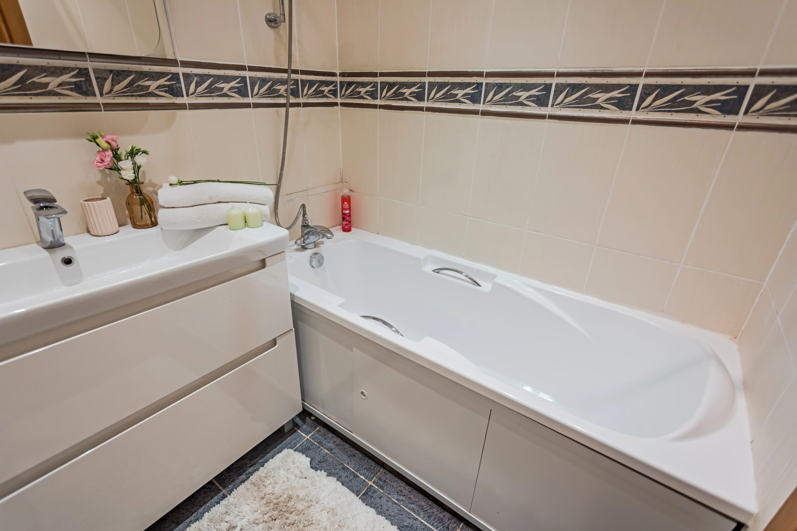 Апартаменты напротив ж/д вокзала и ТЦ Galileo