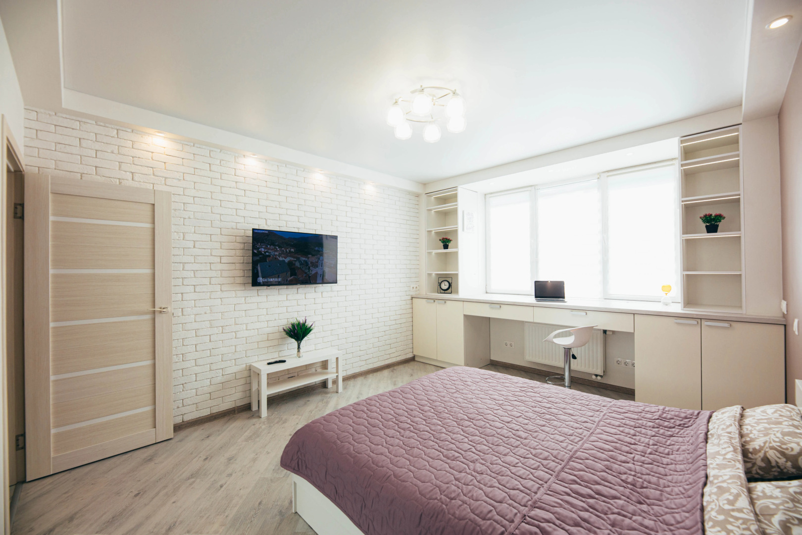 Апартаменты День и Ночь на Согласия