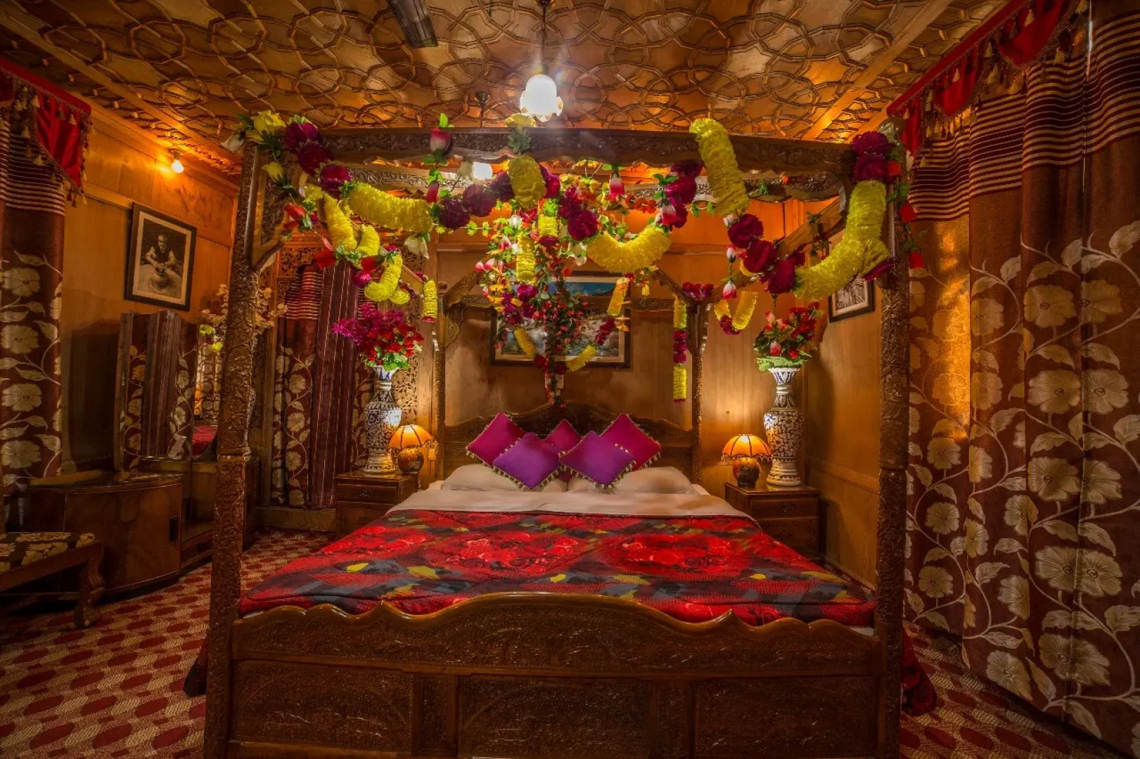 Отель Swan Group Of Houseboats