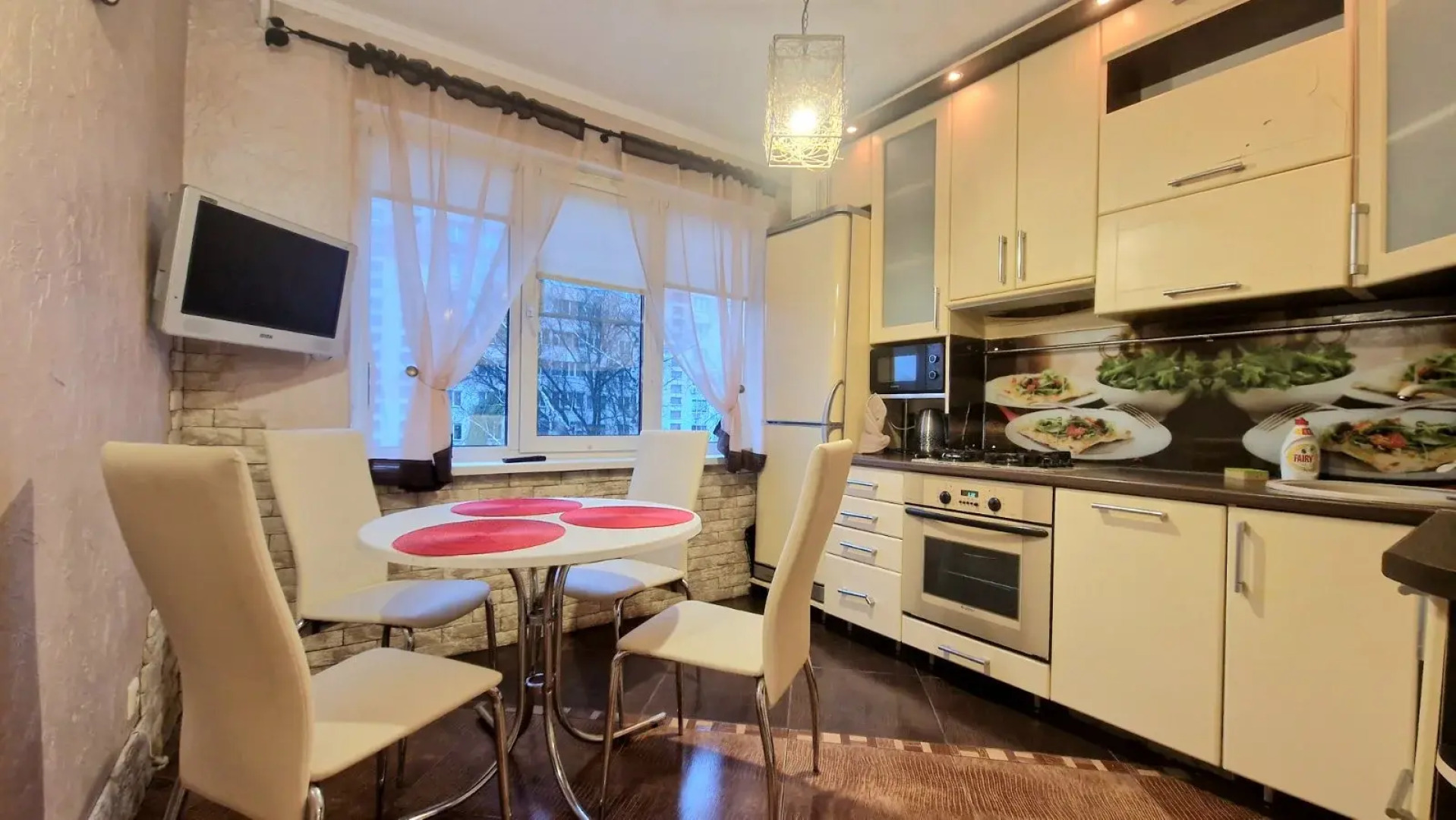 Квартира Большая четырехкомнатная квартира