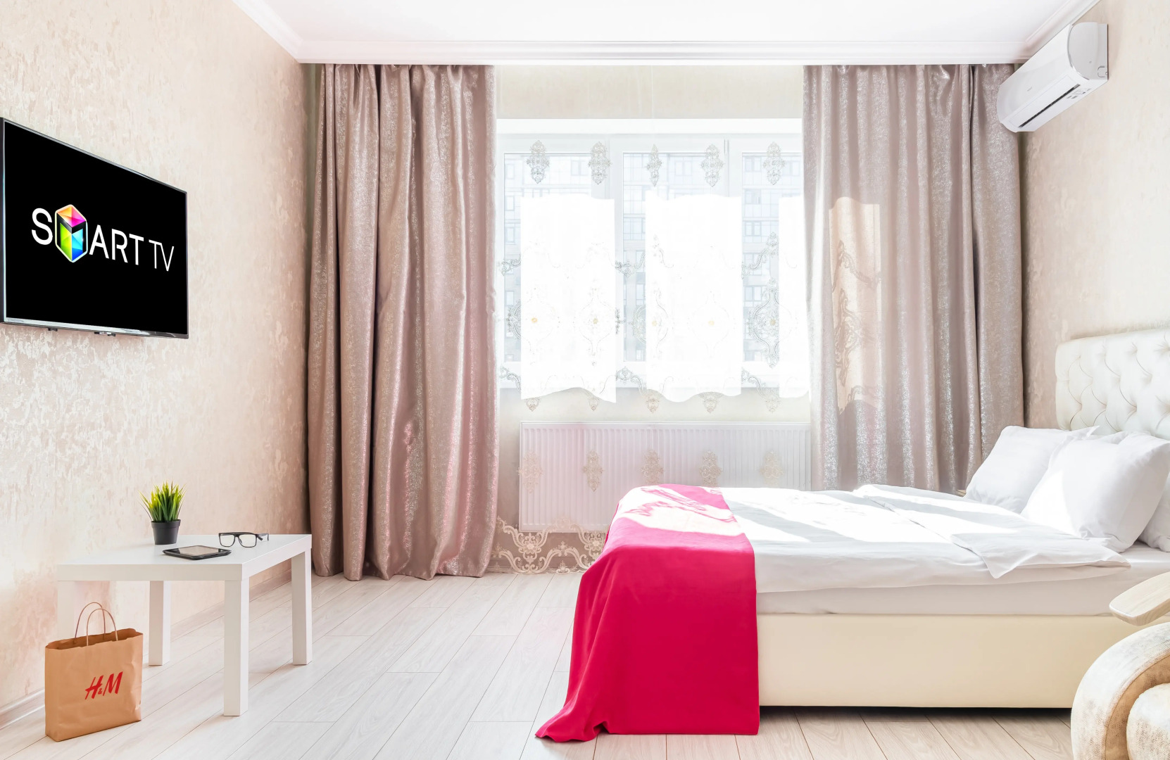 Апартаменты на 17 этаже в светлых тонах с видом на ЖК Тургенев , ФМР, Smart TV, комфорт и стиль by Depart Apart