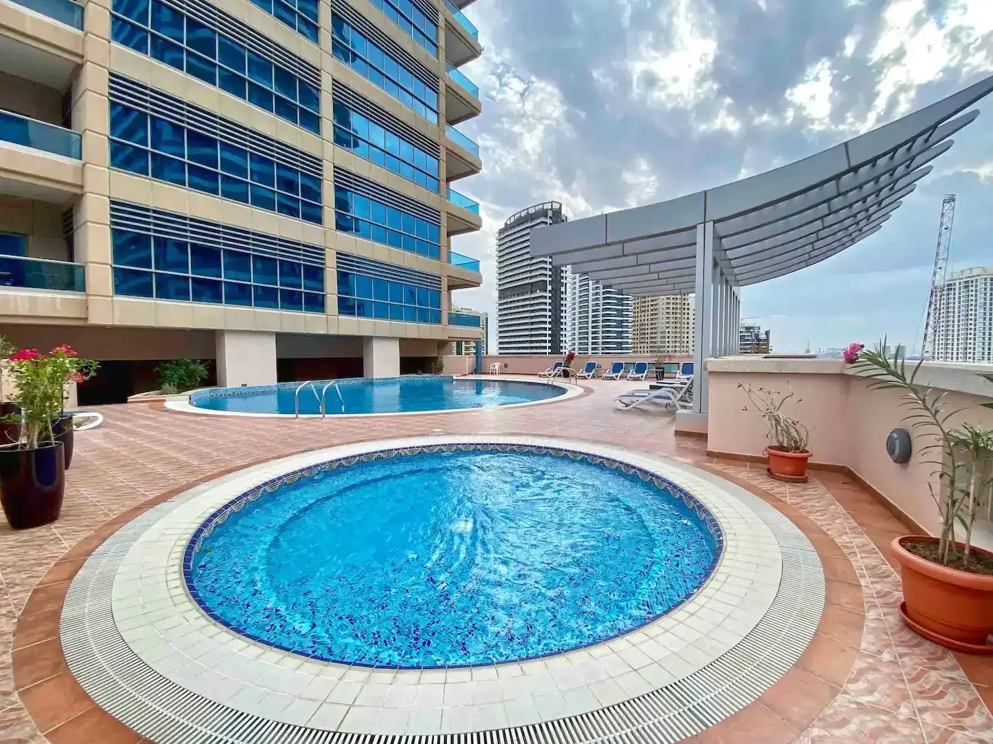 Квартира Luxury and spacious full Marina view