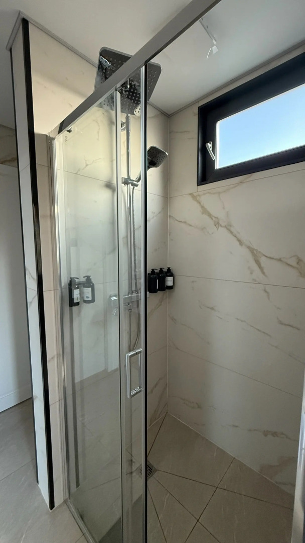 Частный дом Панорамный у реки с сауной, чаном и камином