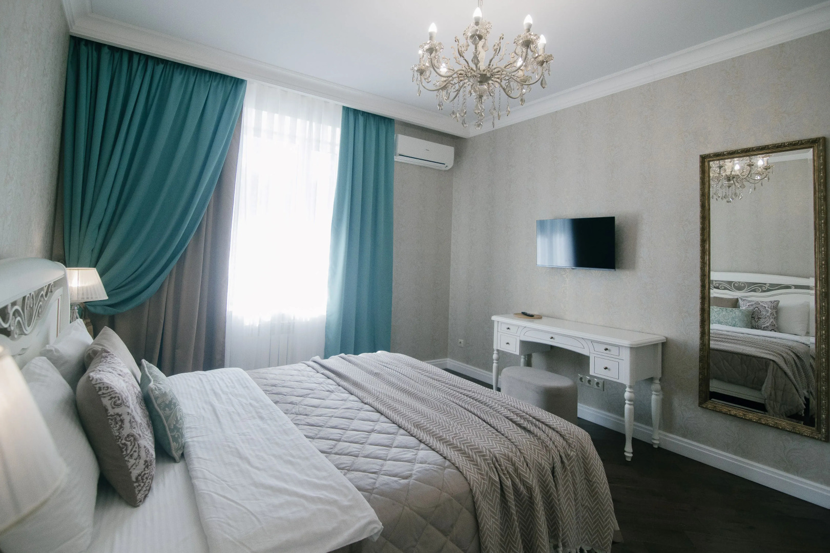 Квартира Большая трехкомнатная квартира с видом на Храм