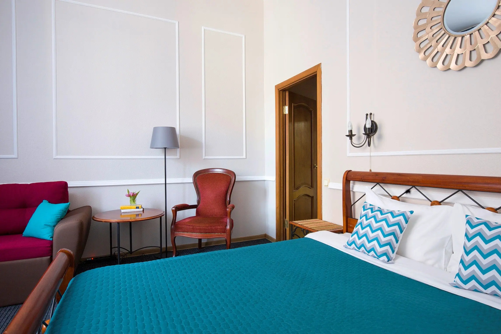 Отель Искра