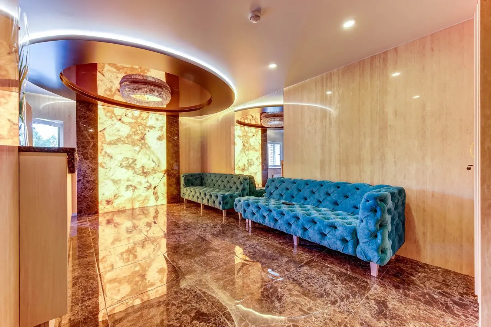 Отель Академия