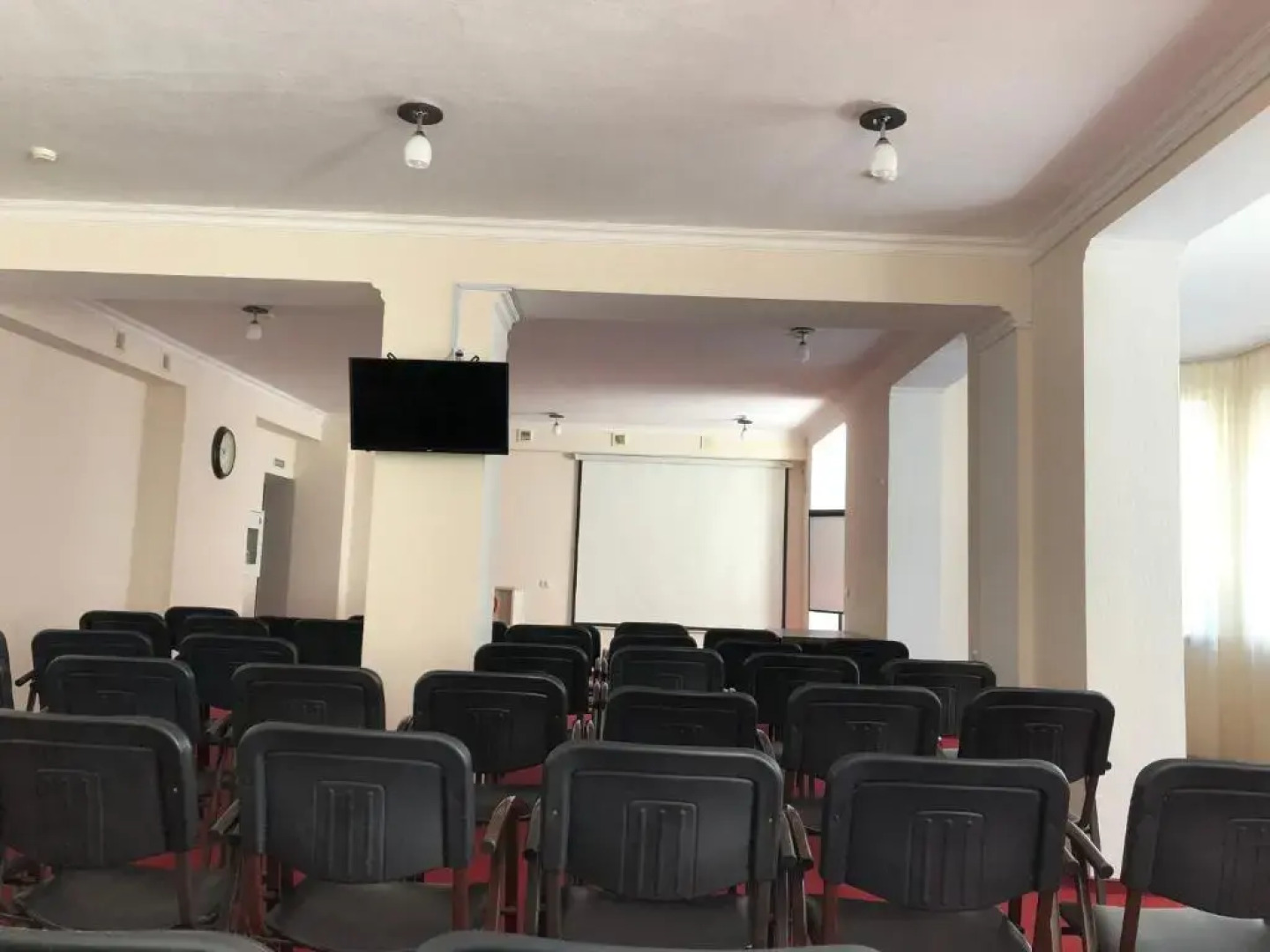 Отель Снежный Барс