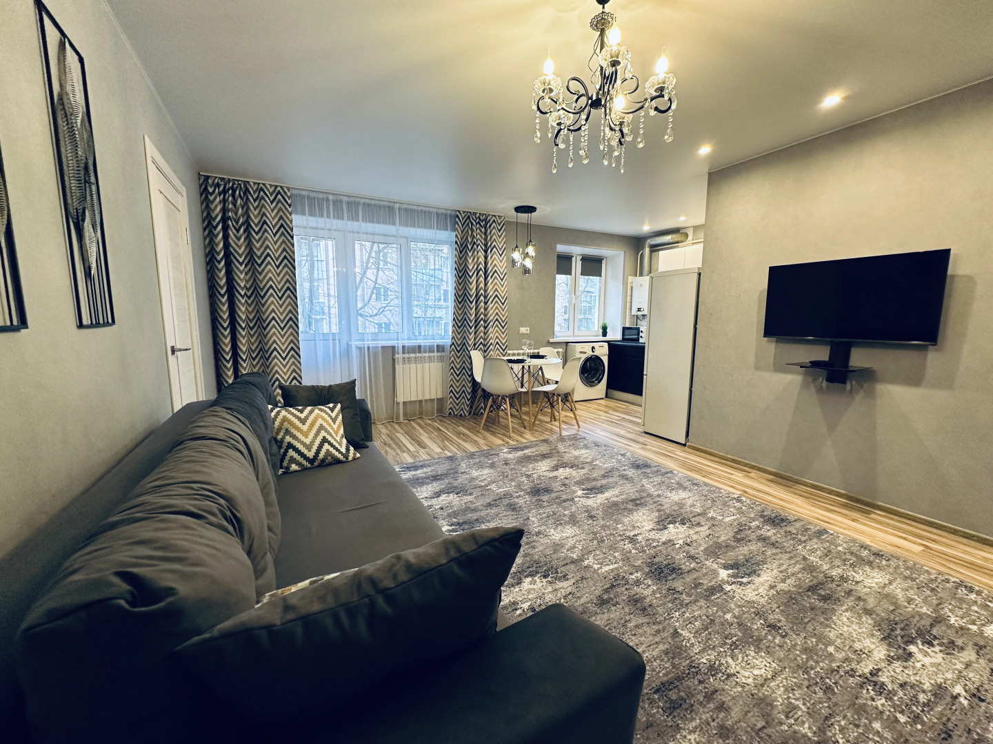 Квартира Двухкомнатная на Свободы 59