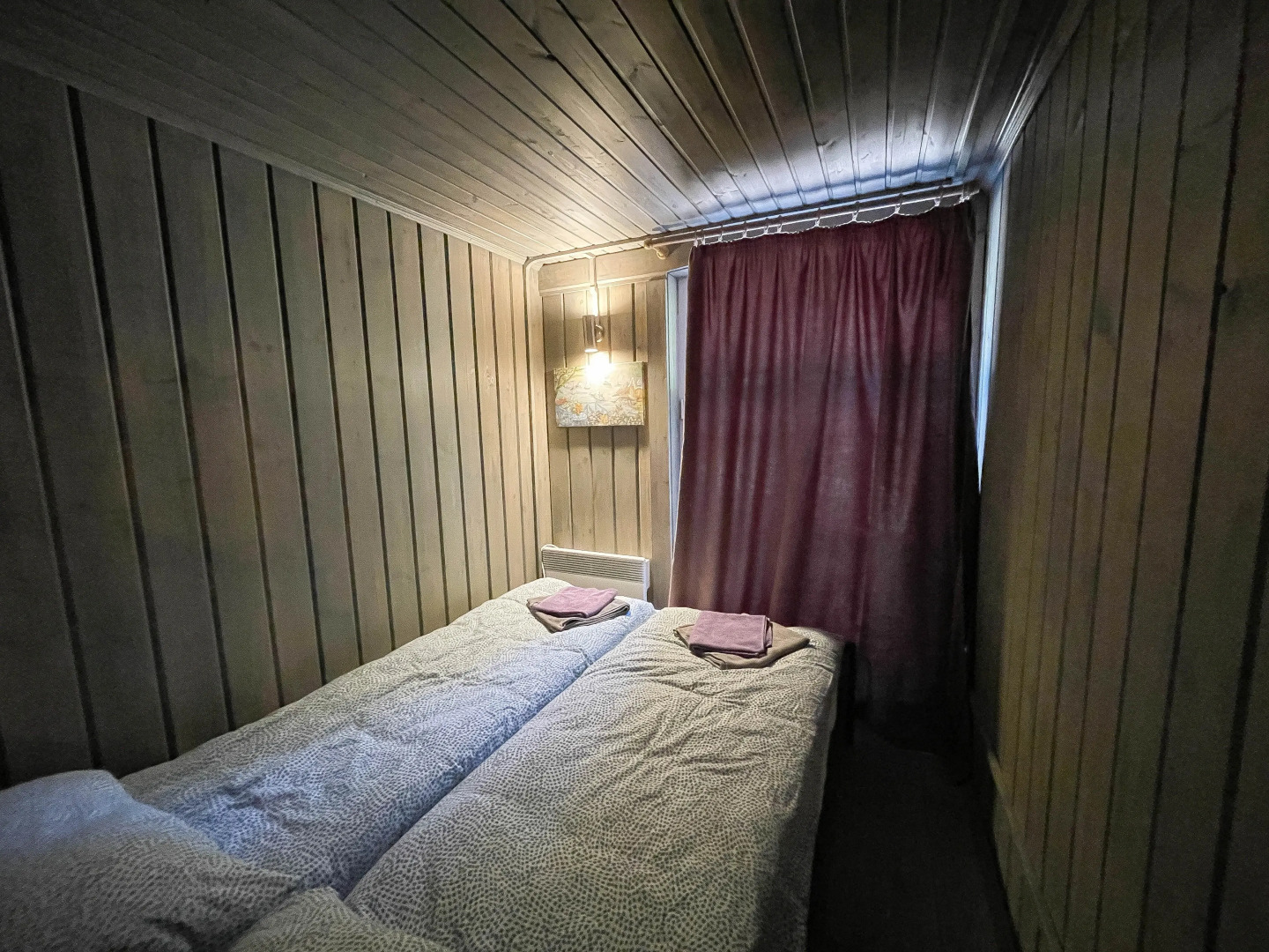 Domik V Lesu  Guest House