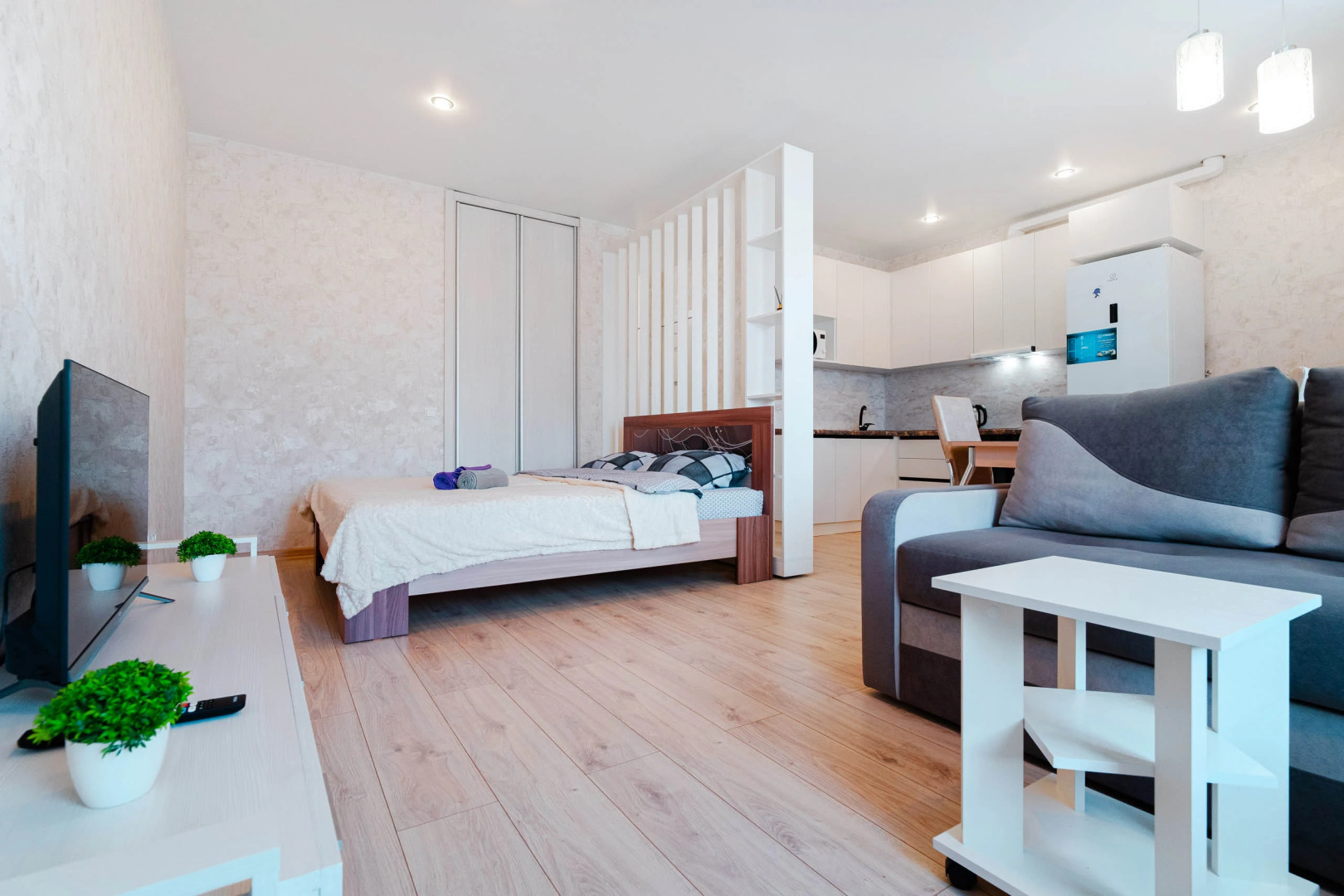 Апартаменты Студия в самом центре левого берега Иртыша