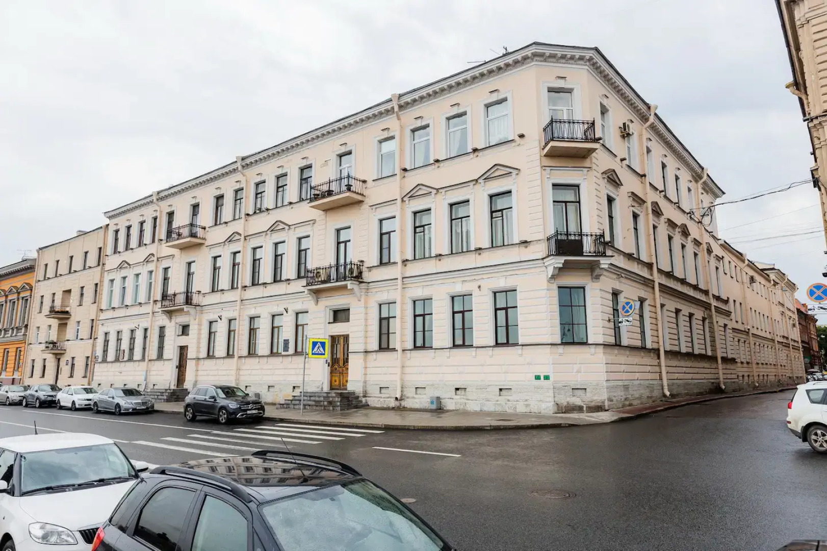 Апартаменты a.m. Rooms Mauritania (Angliyskaya Naberezhnaya)