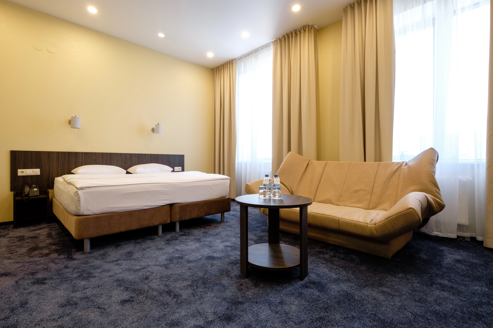 Отель Коматек