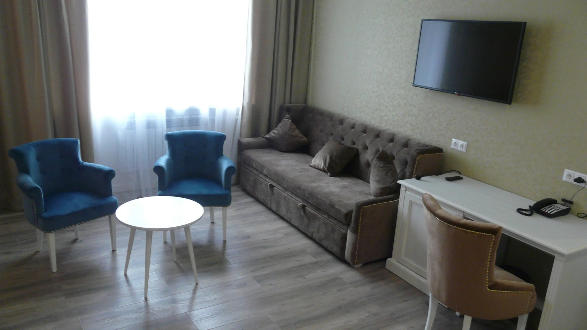 Отель Атриум