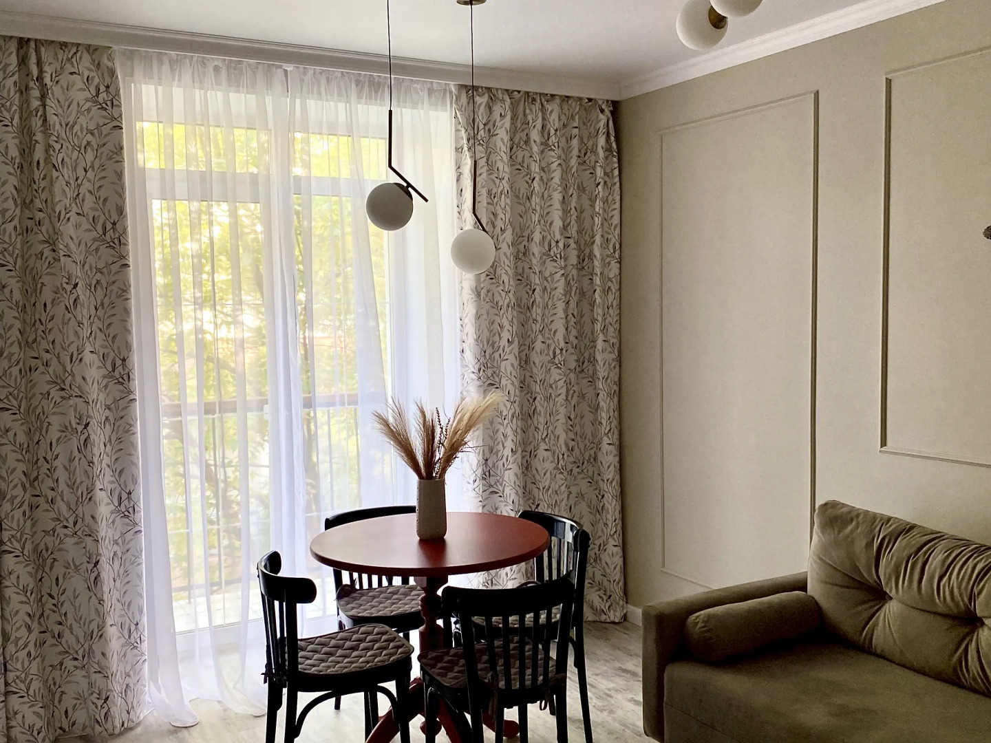 Апартаменты Red Литературная Атмосфера