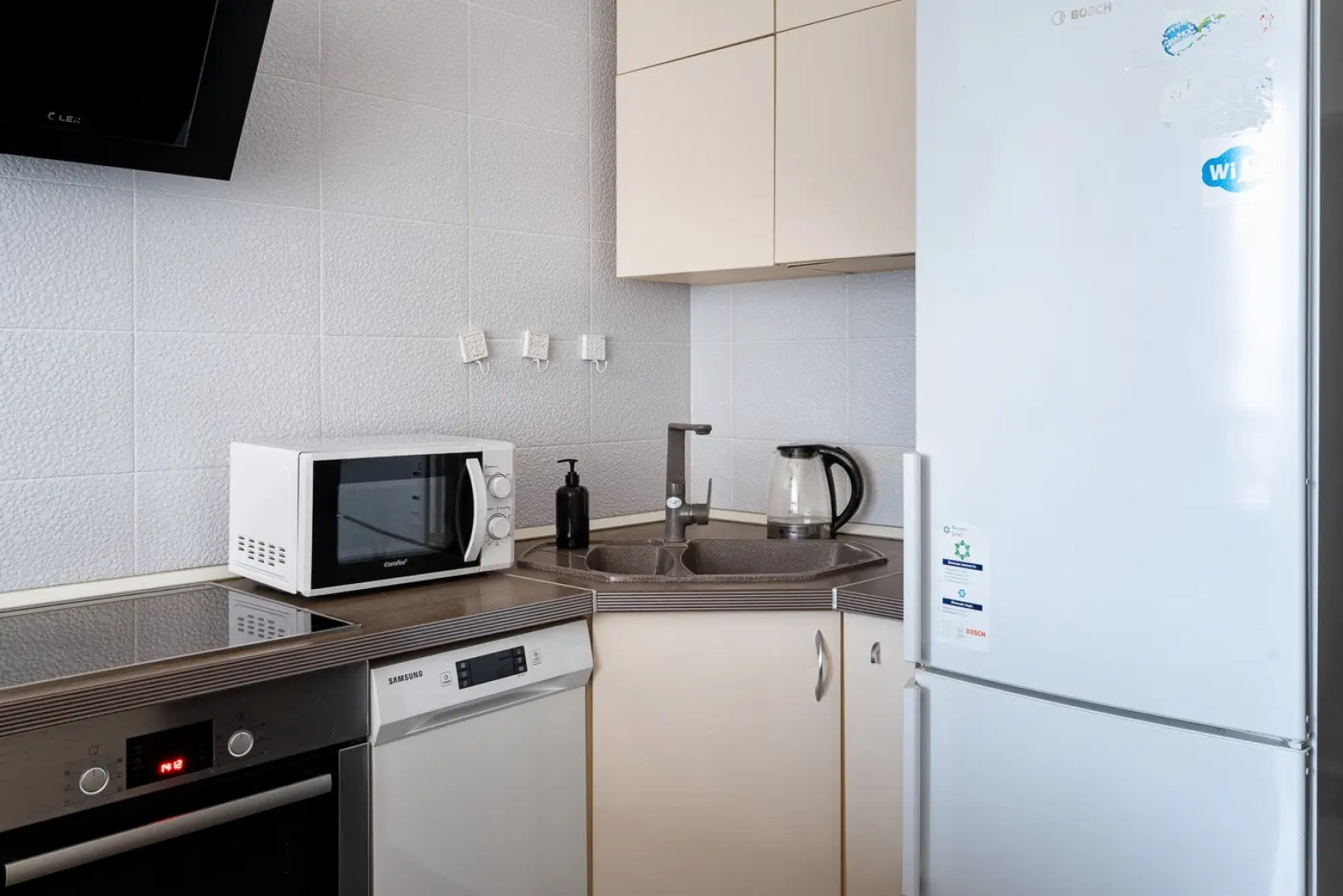 Апартаменты BestFlat24 Летная 21 возле Арены