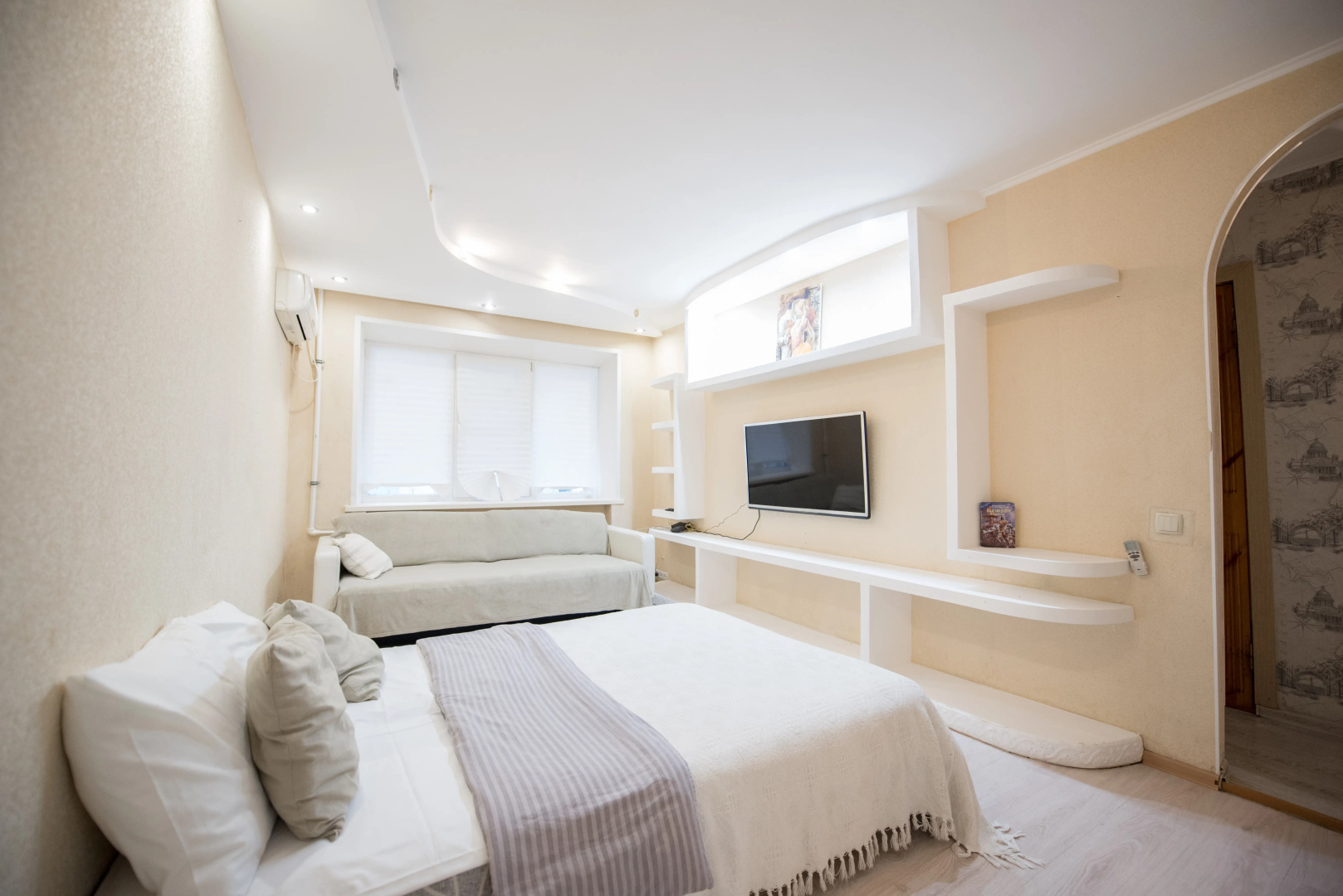Апартаменты Smile Apartments Уютные в Центре