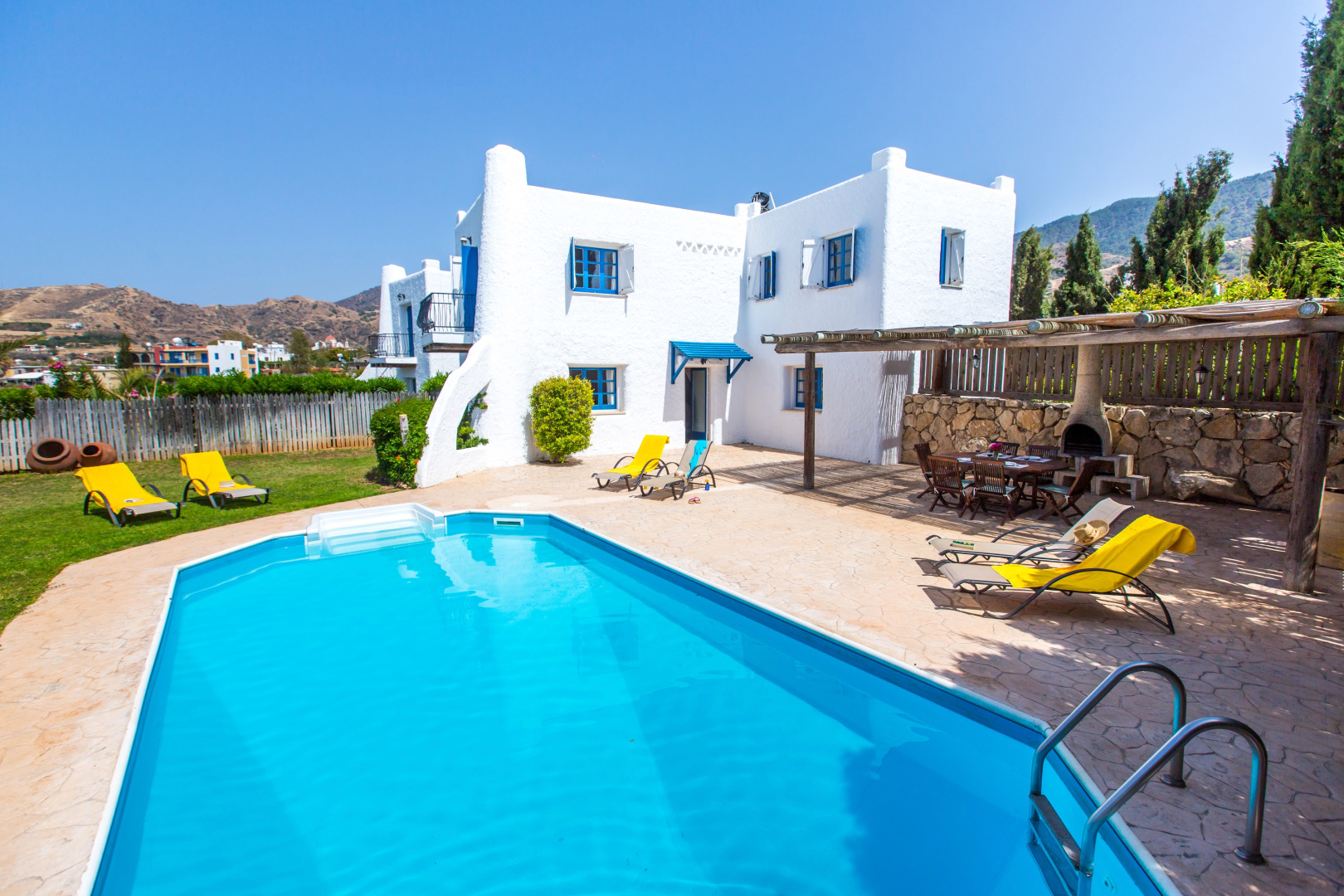 Villa Clarissa & Carmel’s View