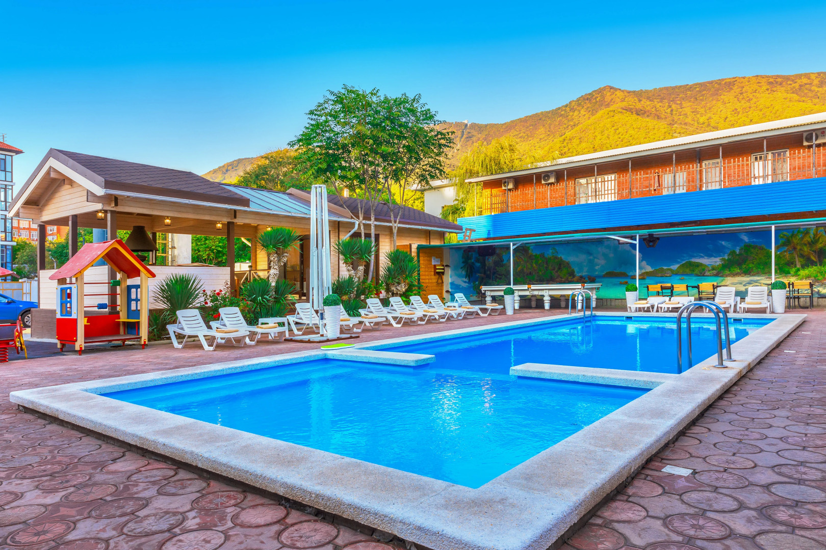 Отель Атлас