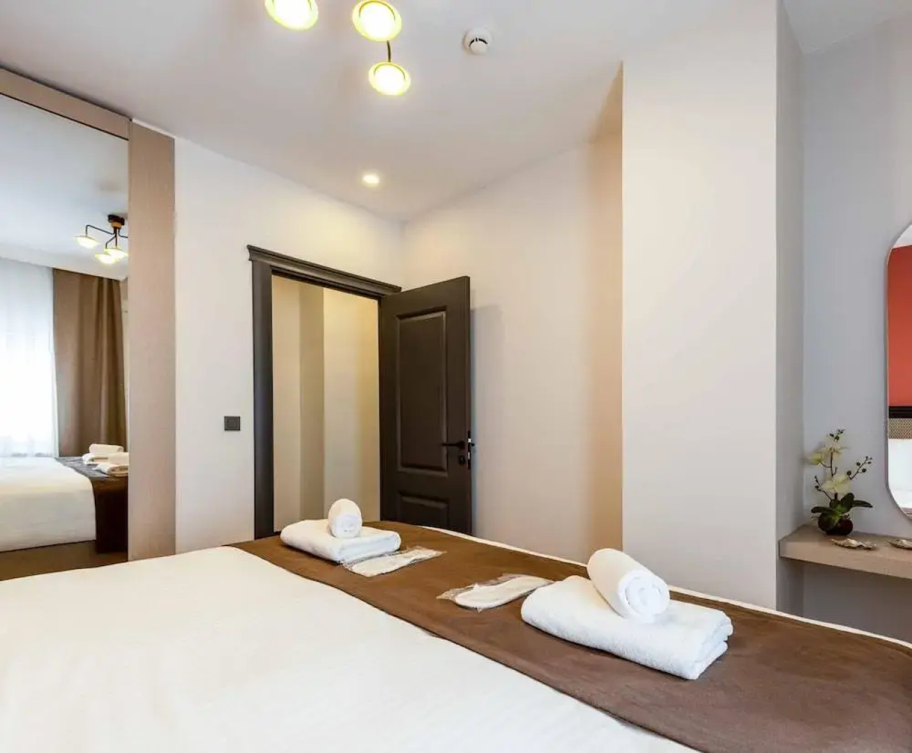 Отель BayMari Suites City Life