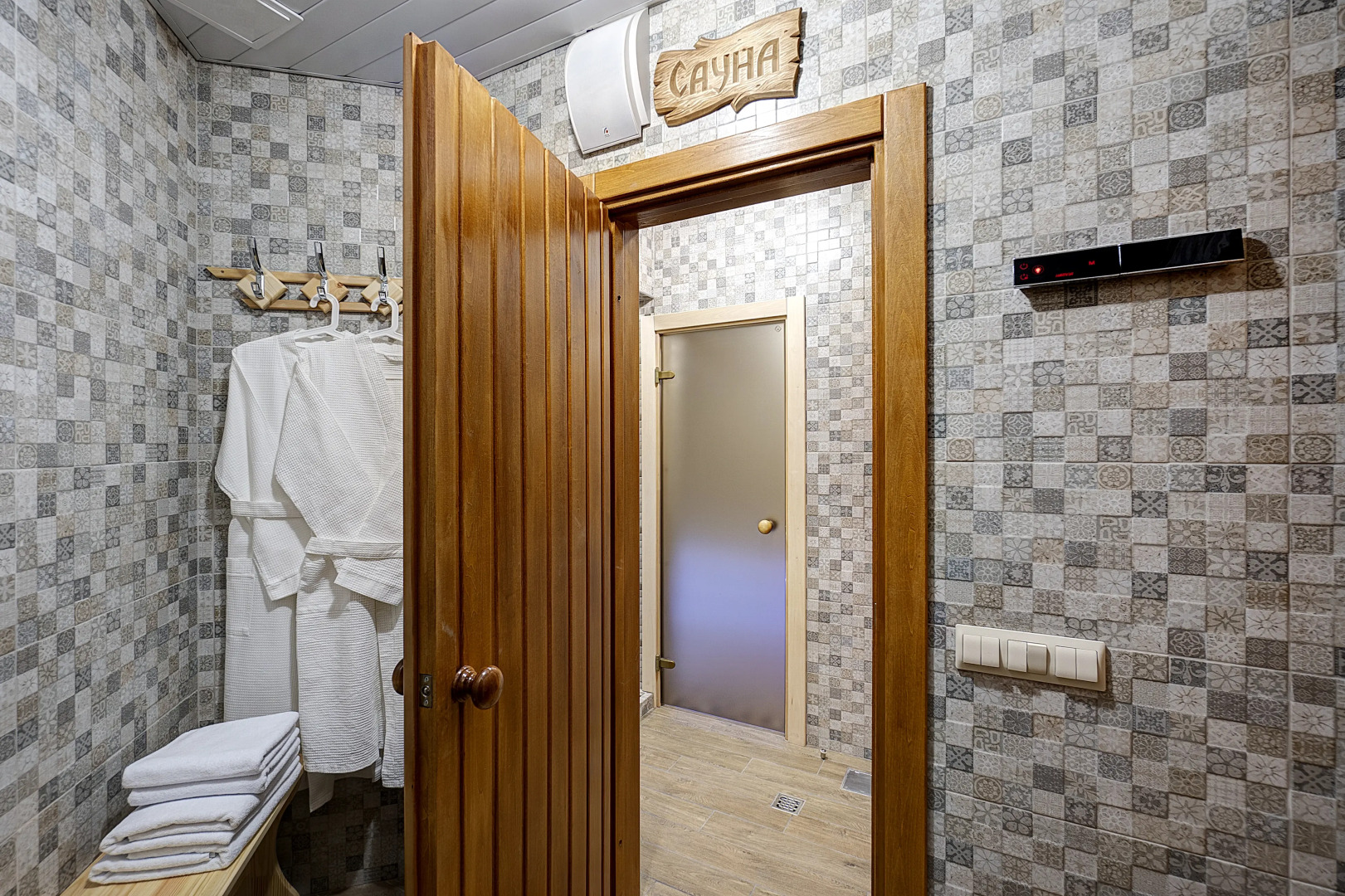 Отель Луидор