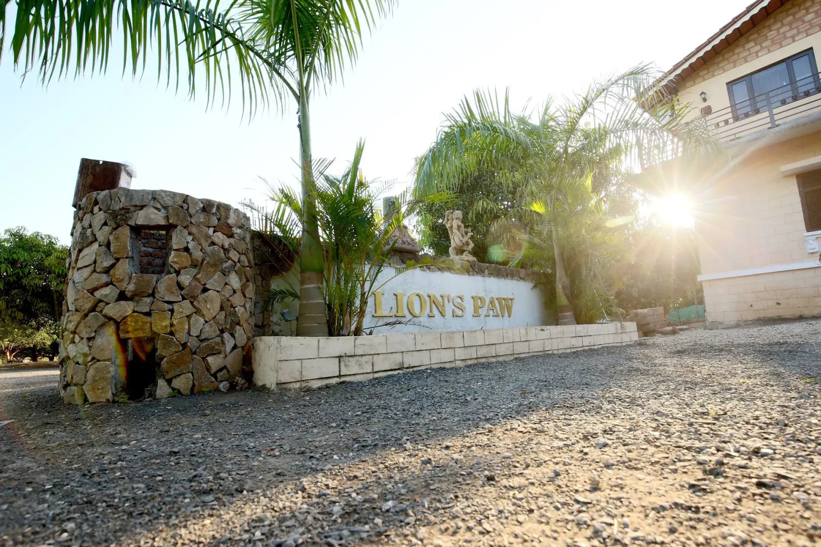 Отель Gir Lions Paw Resort