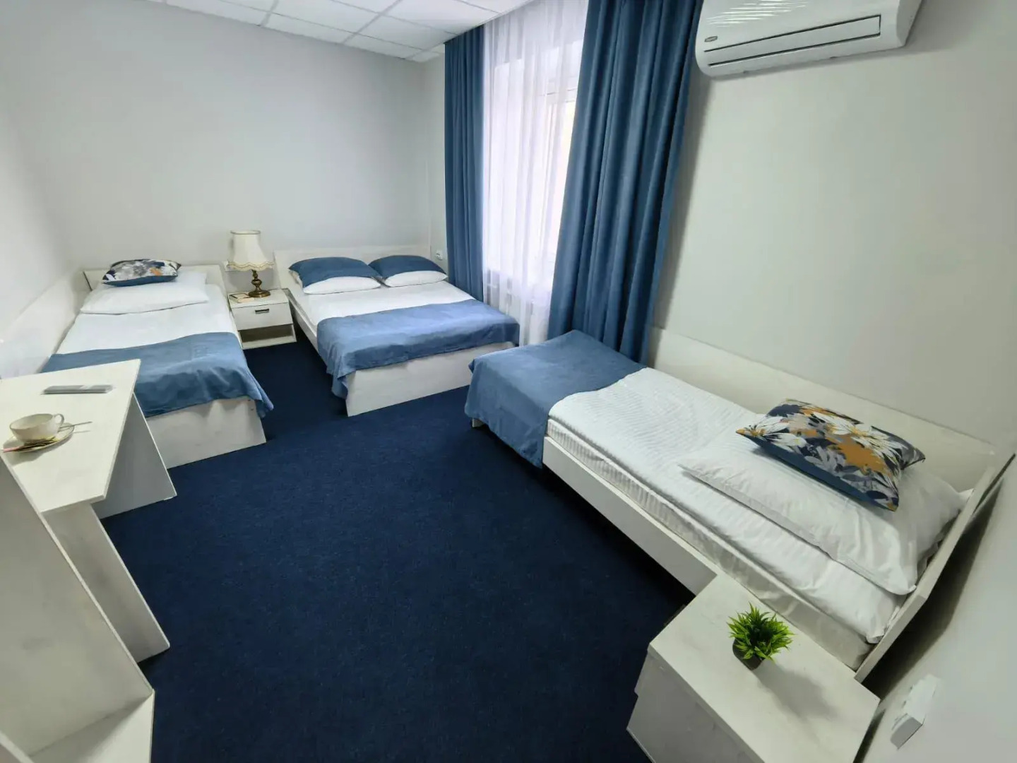 Отель Белая Ворона