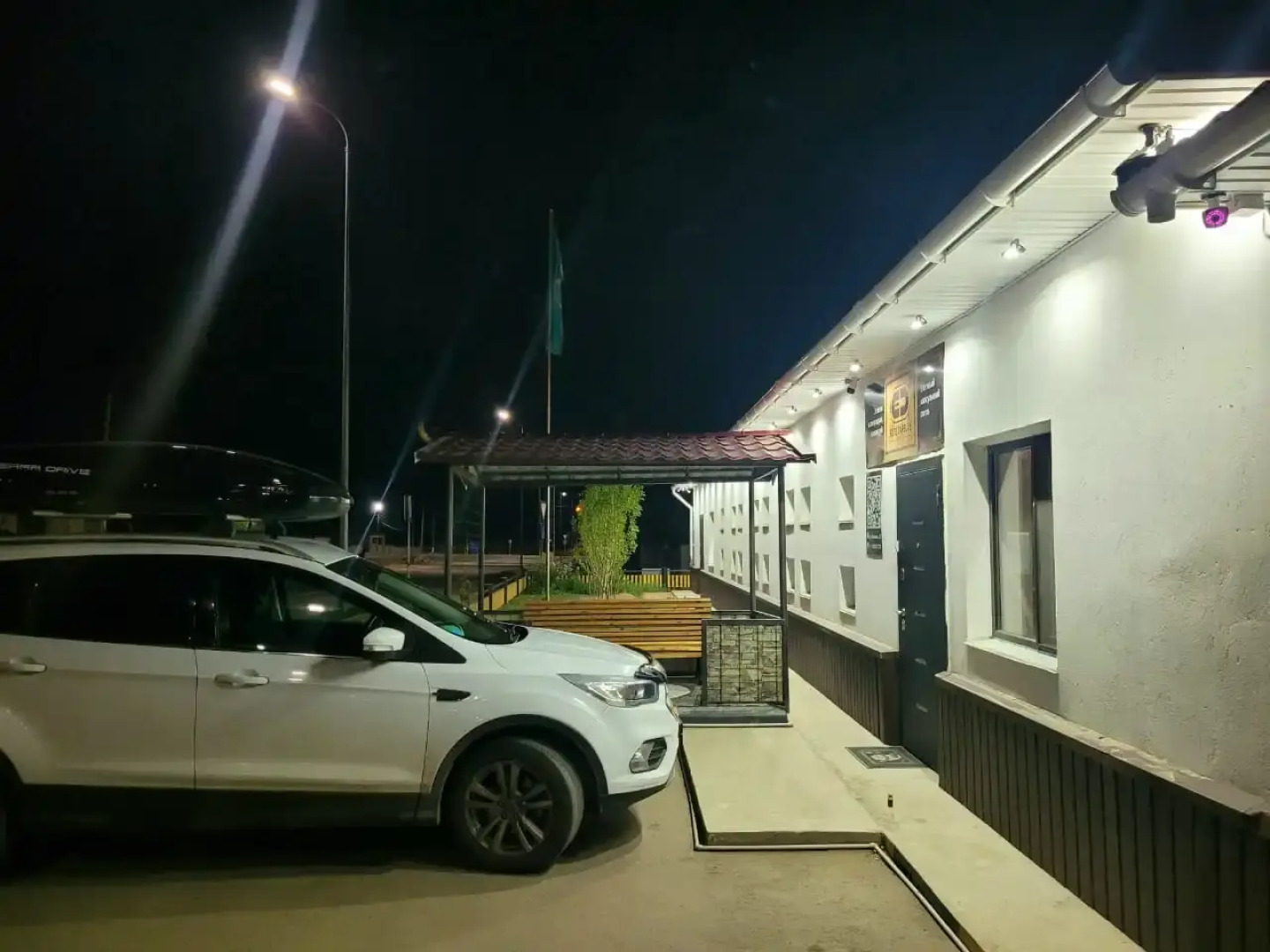 Отель Elite Capsule Hotel