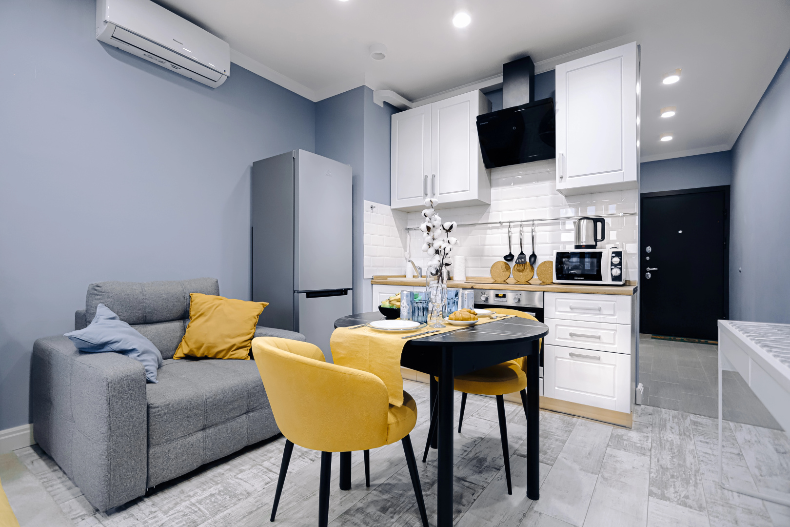 Апартаменты Lalapart Silver Lake с лоджией в ЖК Савеловский Сити