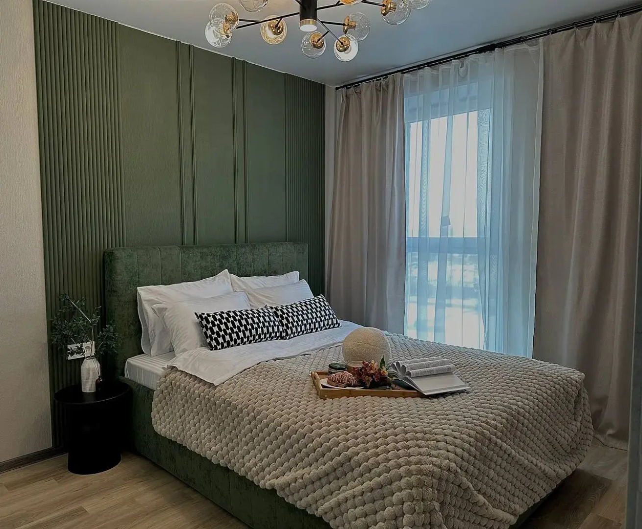 Квартира Поделам Просторная  с видом на озеро