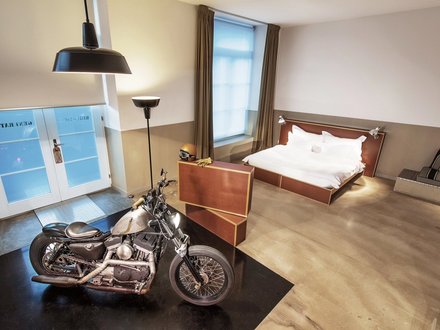 Отель Lofthotel