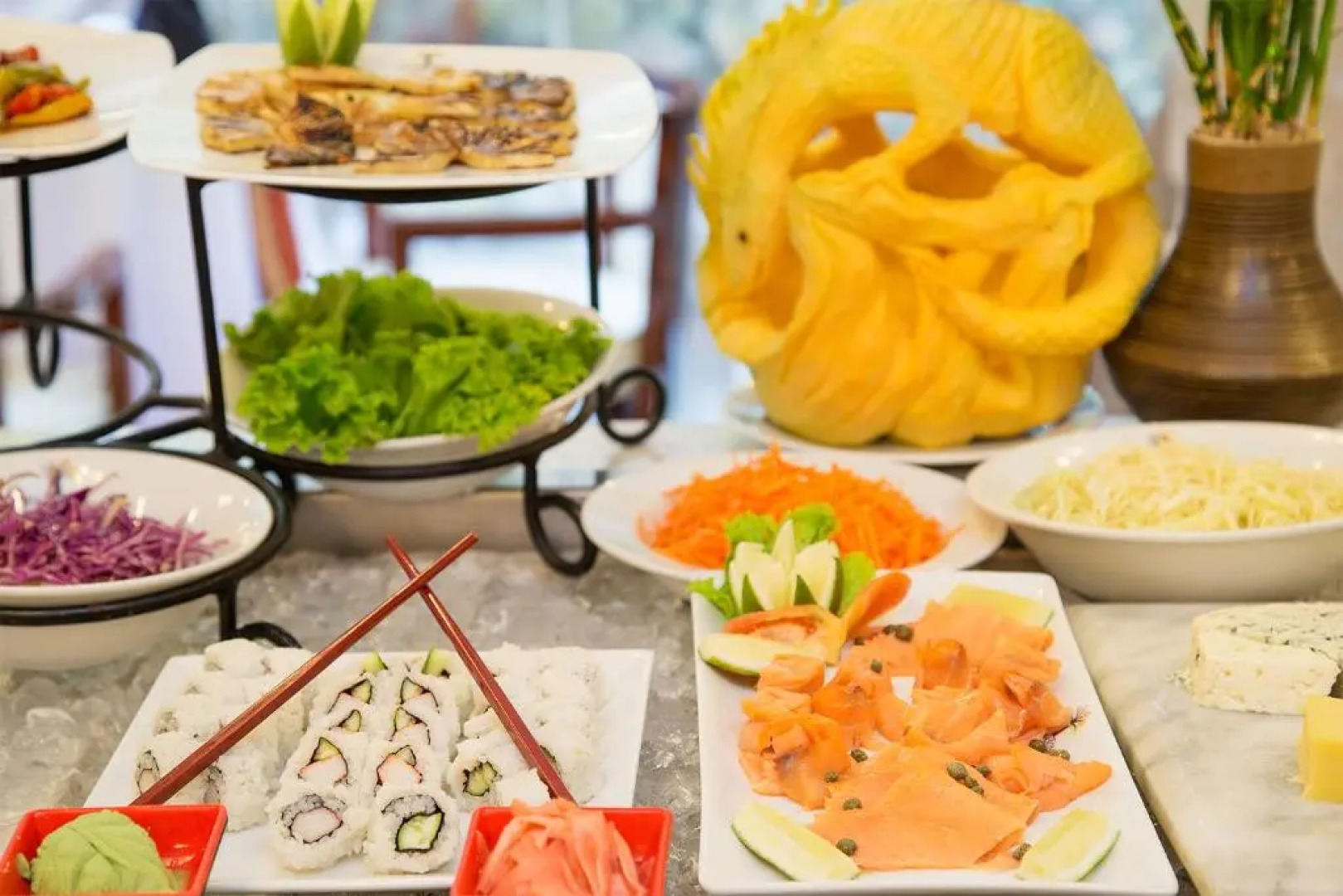 Отель Six Seasons