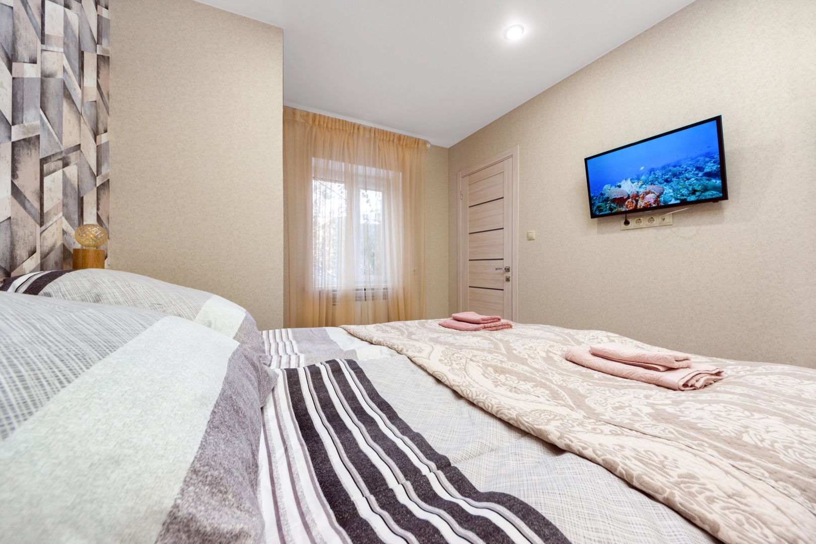 Апартаменты Двухкомнатная квартира в Центре города на Дунаевского 12