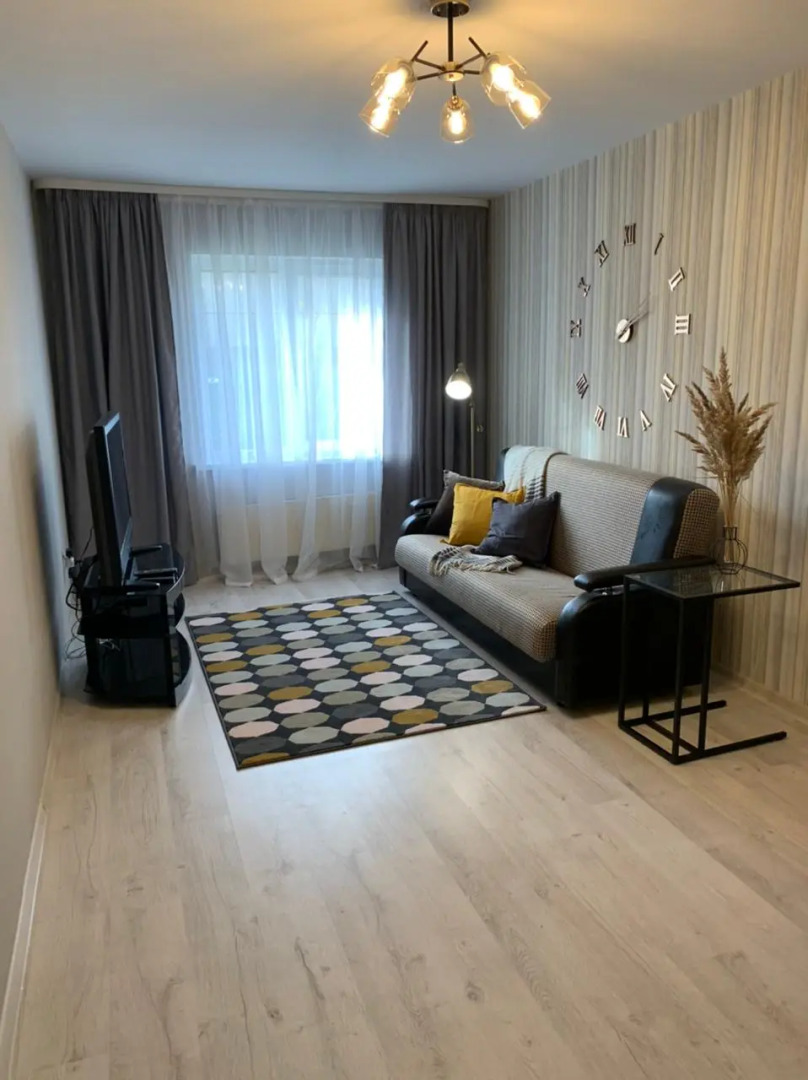 Апартаменты на Берегу Ангары 2-хкомн квартира