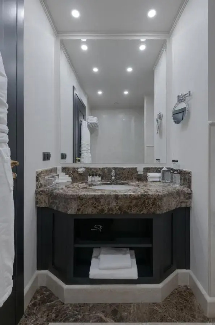 Отель Riviera House