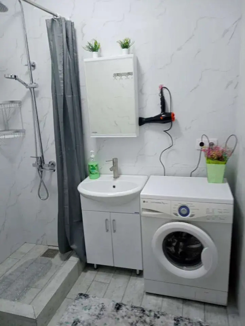 Частный дом у леса